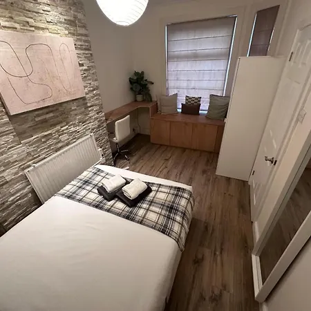 Littleton Co-Living - Private Room Self-Cater Manchester Buitenkant foto