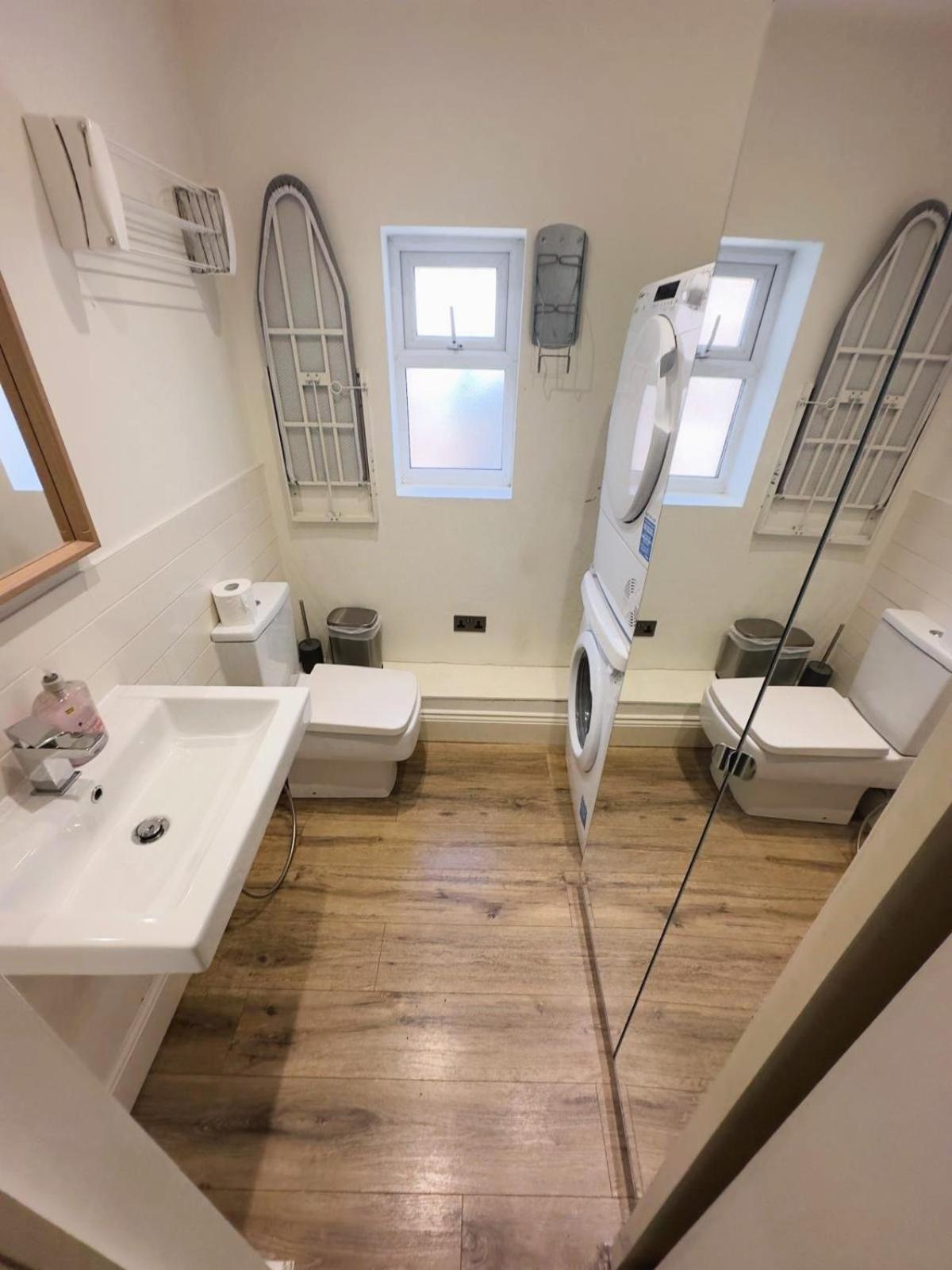 Littleton Co-Living - Private Room Self-Cater Hébergement de vacances